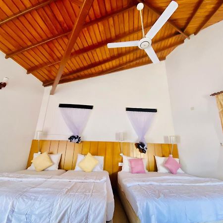 היקדואה Hikka Paradise Guest House מראה חיצוני תמונה