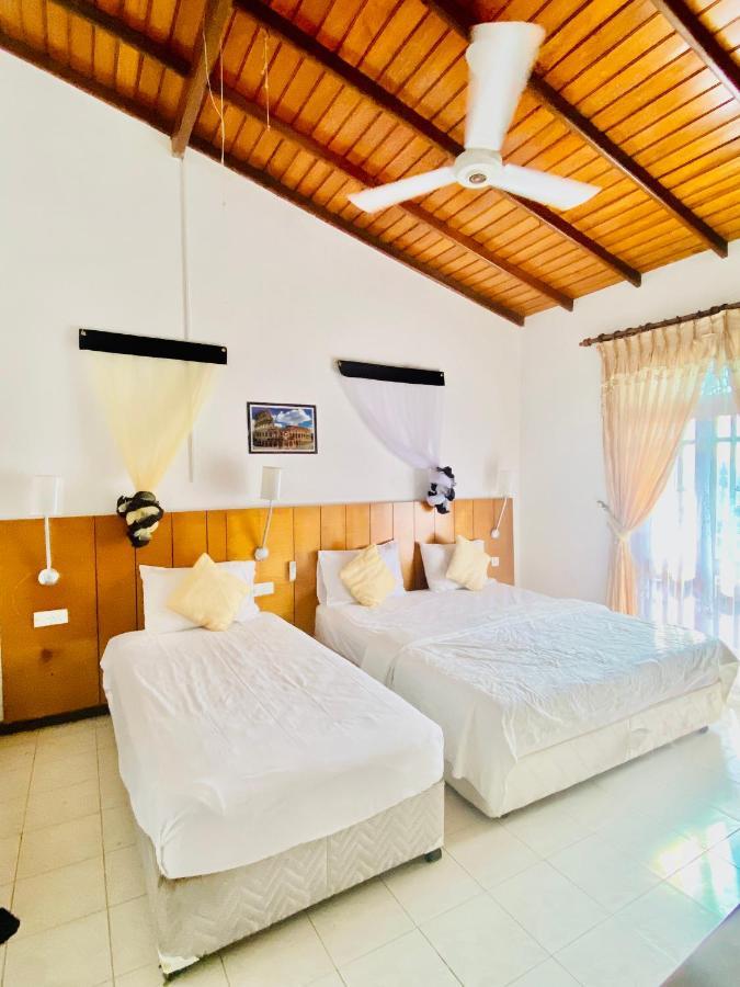 היקדואה Hikka Paradise Guest House מראה חיצוני תמונה